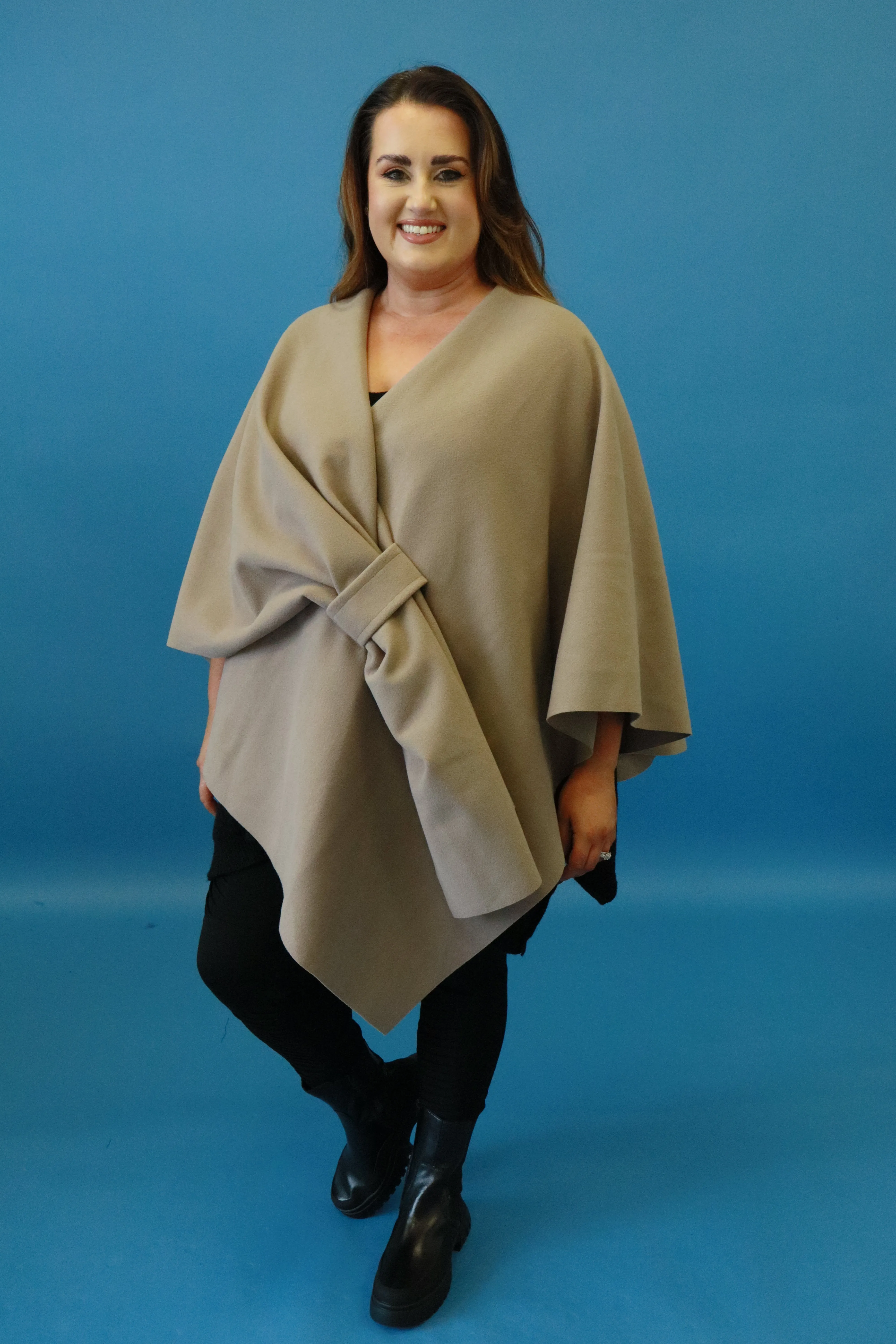 Ally Cape in Beige