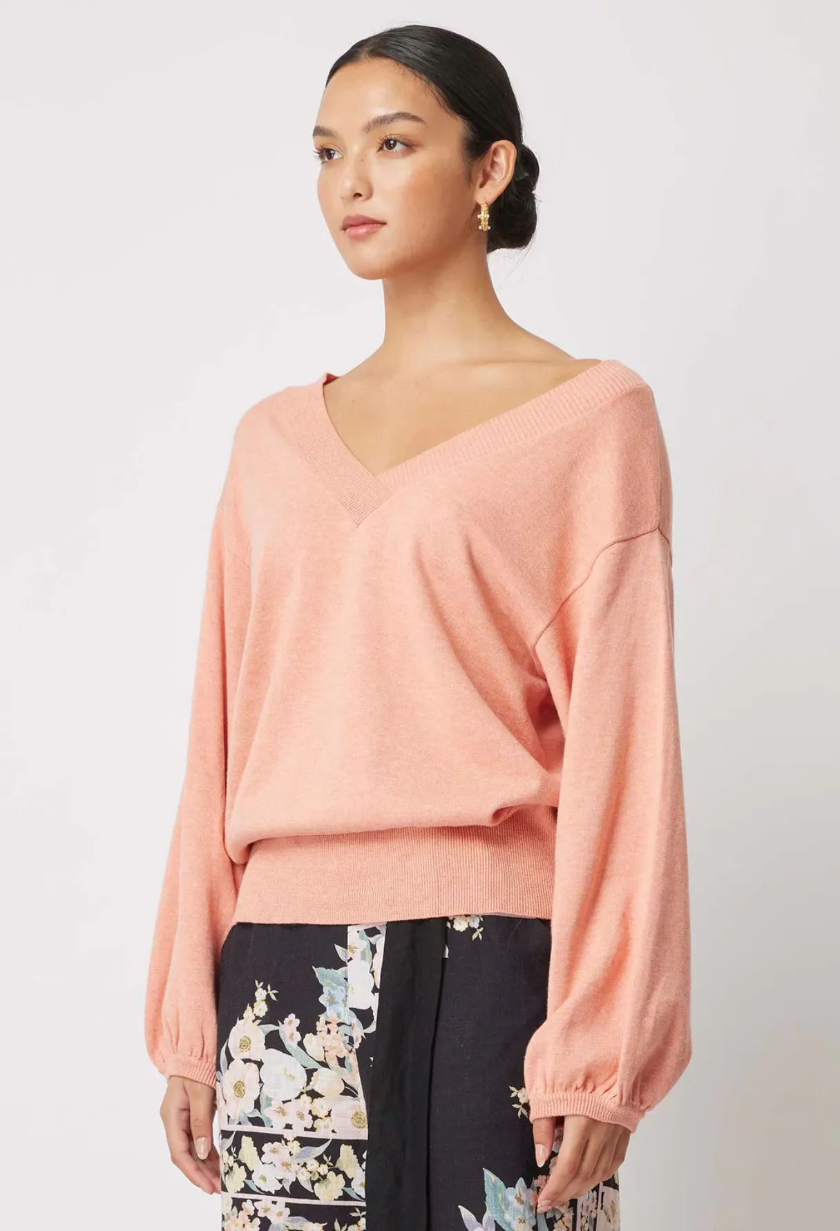 GETTY SUPIMA COTTON CASHMERE V-NECK KNIT - PEACH SORBET