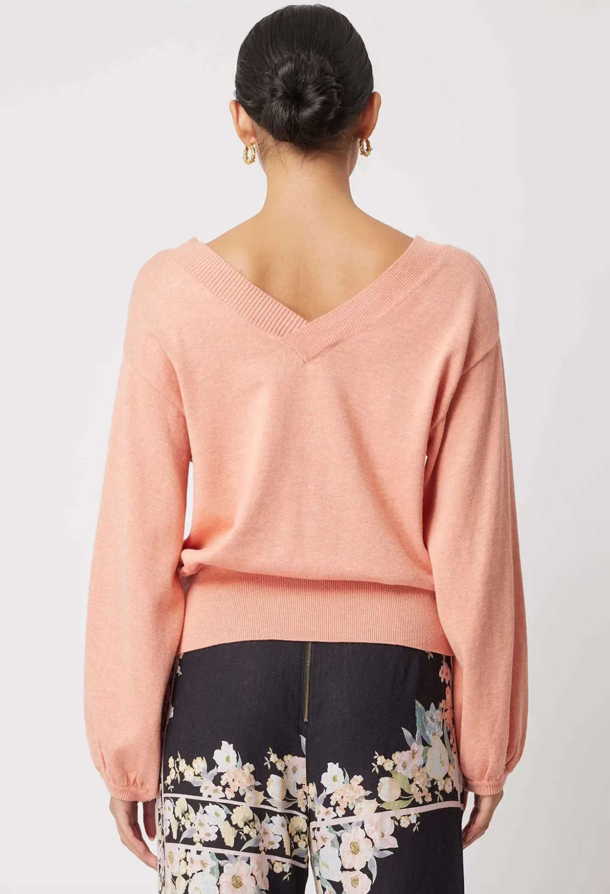 GETTY SUPIMA COTTON CASHMERE V-NECK KNIT - PEACH SORBET